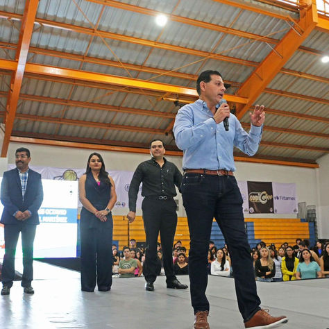 Da Rector Bienvenida a los Alumnos de Nuevo Ingreso de la FCA Unidad Saltillo e Inaugura el Centro de Tecnología Avanzada