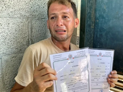 Asesinan a mellizos y su madre mientras el padre recibía sus actas de nacimiento en Gaza