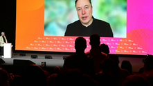 Elon Musk arremete contra la alianza Apple-OpenAI; amenaza con prohibir el iPhone en sus empresas
