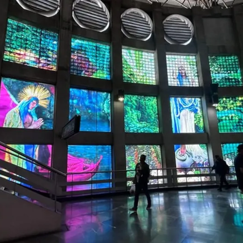 San Lázaro Iluminado, de David LaChapelle en el metro San Lázaro