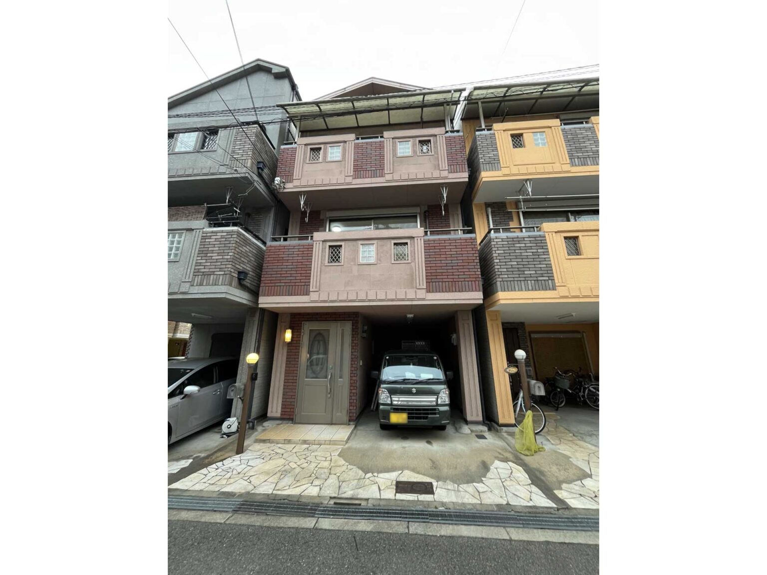 Refreshed three-storey home in Hirano-Higashi — PE-0045
