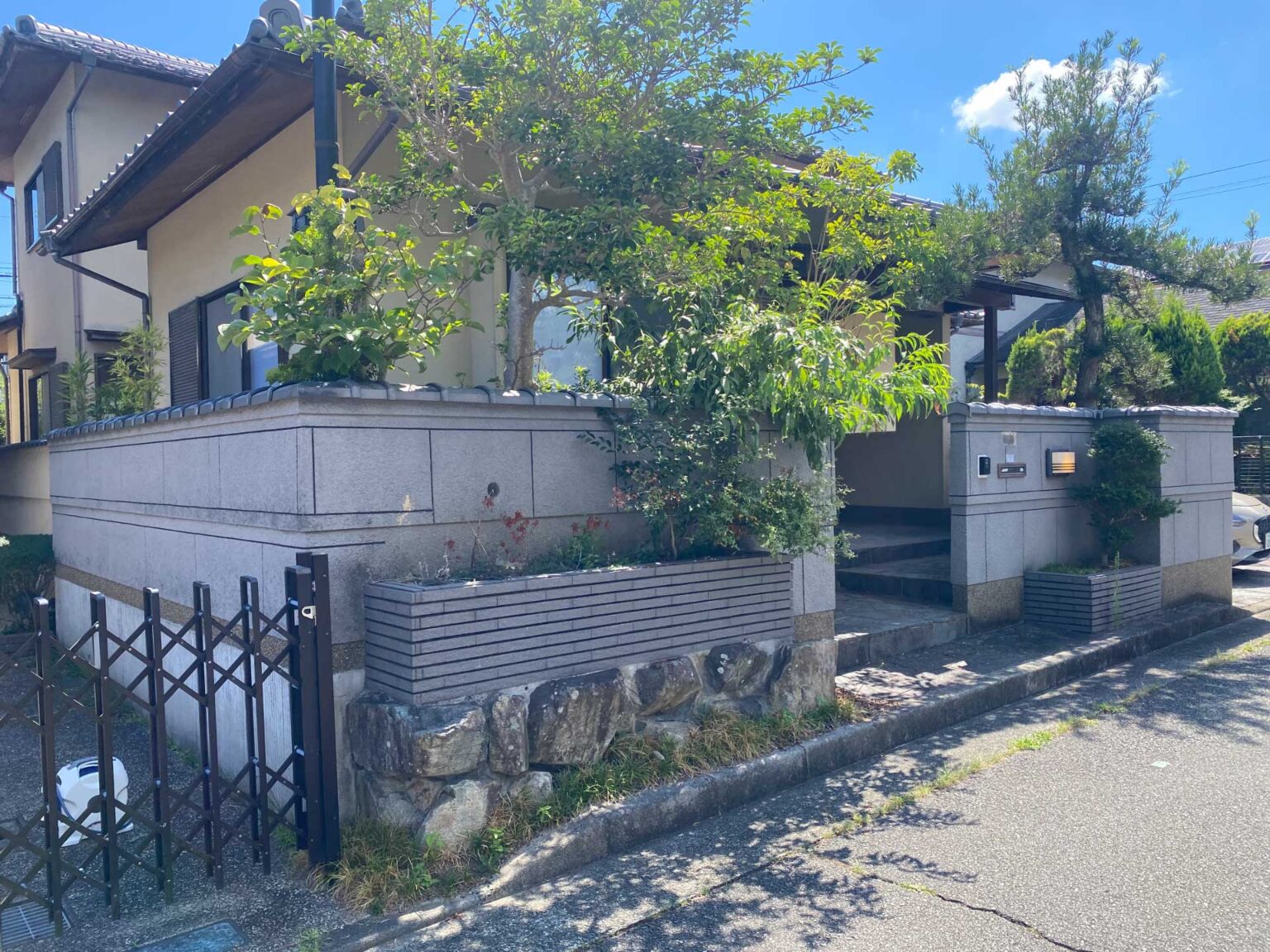 Courtyard home in Shirogane, Inagawa — PE-0036