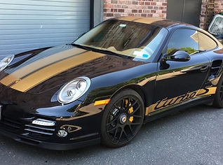 Porscge 966 Turbo S 2011 4.jpeg