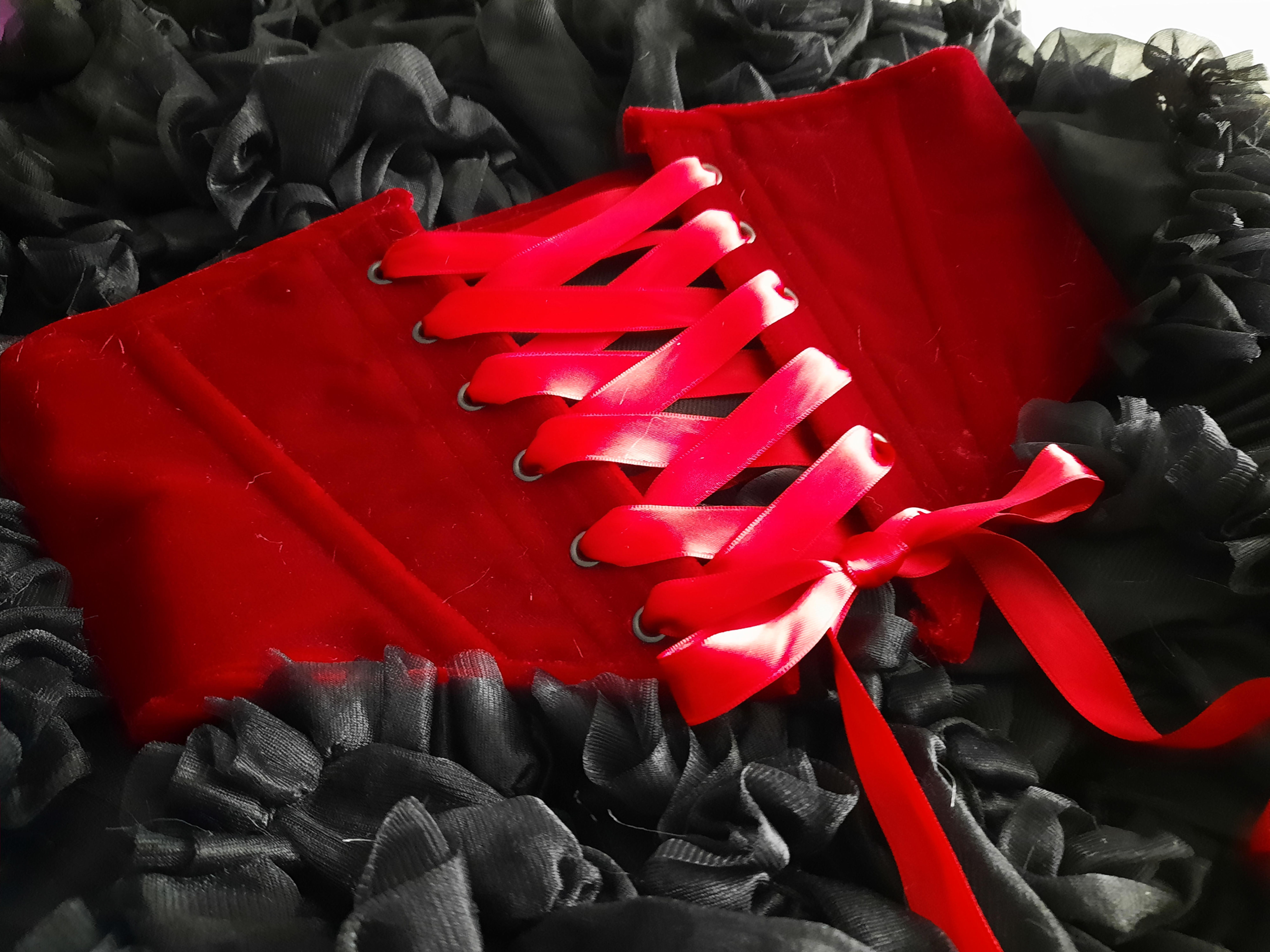 Red Velvet Finishing Belt