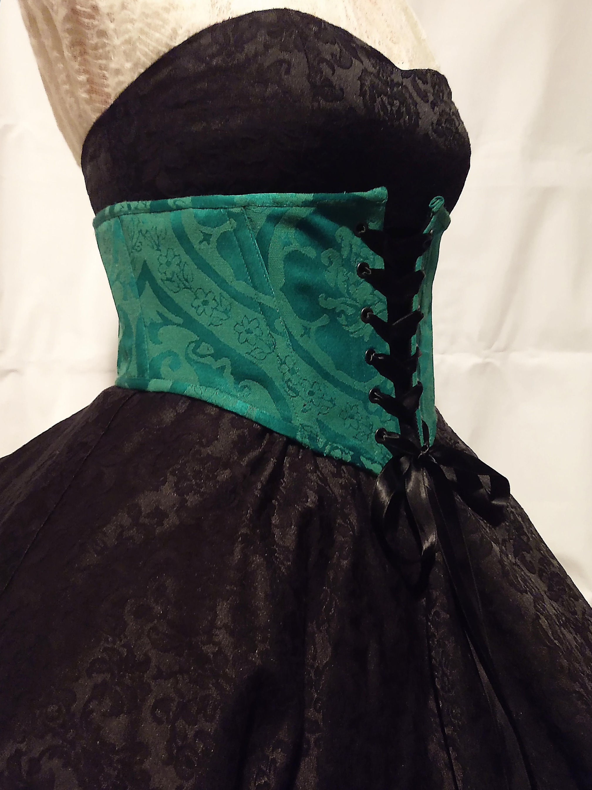 Emerald Brocade Finishing belt