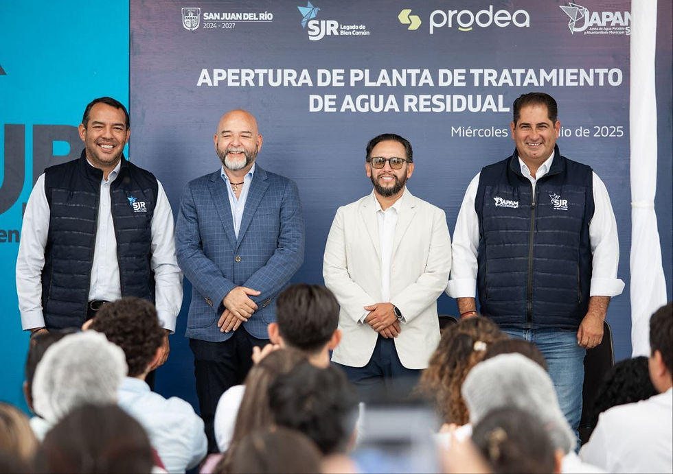 Durante la ceremonia de Apertura de la Planta de Tratamiento de Agua Residual de la empresa PRODEA.