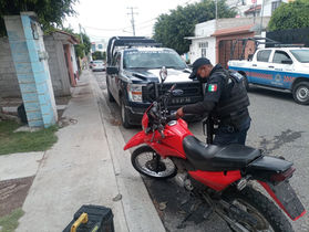 POLICÍA RECUPERA DOS TRACTOCAMIONES Y UNA MOTOCICLETA CON REPORTE DE ROBO.
