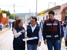 ENTREGA LUIS NAVA OBRA SOCIAL EN TEQUISQUIAPAN.