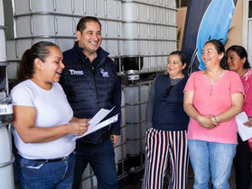 CONTINÚA JAPAM APOYANDO EN COMUNIDADES ACERCANDO AGUA.