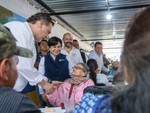 ENCABEZA GOBERNADOR ARRANQUE DEL PROGRAMA CLUB DEL ADULTO MAYOR EN JALPAN.