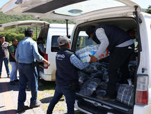 SUPERVISA LUIS NAVA ENTREGA DE APOYOS A FAMILIAS SERRANAS.