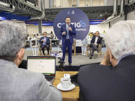 AFIRMA MAURICIO KURI QUE UNA DE LAS PRIORIDADES DEL GOBIERNO ESTATAL ES AL ABASTO DEL AGUA.