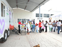 Refuerzan la seguridad alimentaria en Ezequiel Montes con Comedores Móviles del SEDIF.