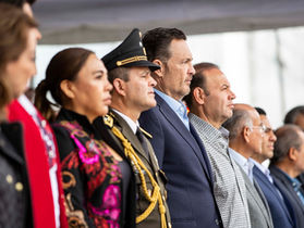 PRESIDE GOBERNADOR EL DESFILE CÍVICO DEL CCXII ANIVERSARIO DEL INICIO DE LA LUCHA DE INDEPENDENCIA.