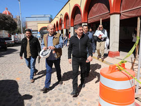 PRESENTAN AUTORIDADES PROYECTO DE REHABILITACIÓN DEL MERCADO MUNICIPAL DE AMEALCO.