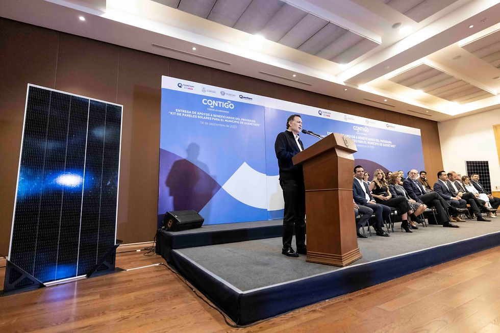 En este marco, el secretario de Desarrollo Sustentable, Marco Antonio Del Prete Tercero, resaltó que en Querétaro plantean un nuevo paradigma de crecimiento, donde el desarrollo económico sea a través del cuidado del medio ambiente y no a pesar del cuidado del medio ambiente, de tal manera, dijo, que se crea una agenda ambiental sólida que llevará a la premisa planteada por el Gobernador, de tener un crecimiento, potente, sostenido y sustentable.