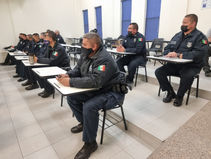 Capacitan a policías del Estado en Derechos Humanos.