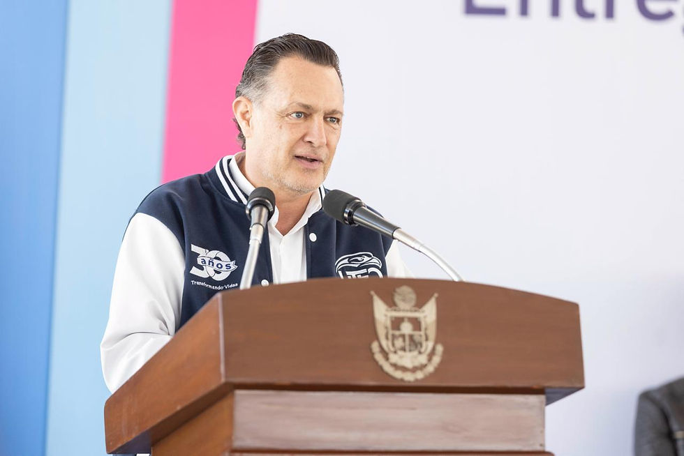 “Por eso en Querétaro no decimos que no, decimos cómo sí, y vemos el cómo sí, no el cómo no. Y para mí es de mucho gusto decirles que este nuevo anuncio que estamos haciendo de estos 40 millones de pesos que les estamos entregando el día de hoy, se va a ir a 60 millones de pesos este mismo año para poder seguir apoyando las universidades”, apuntó.