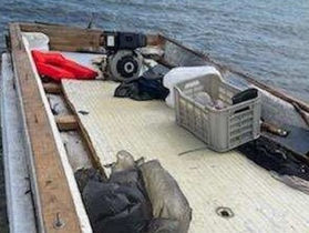 DETIENEN A 32 BALSEROS CUBANOS EN COSTAS DE FLORIDA.