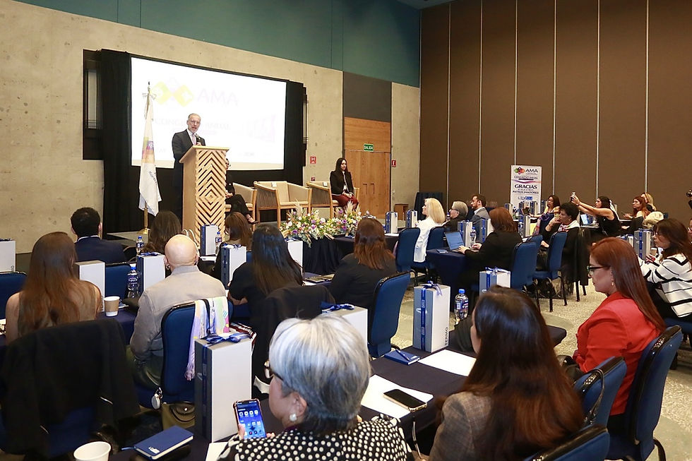 Inaugura Marco Del Prete el tercer Congreso de la Asociación de Mujeres Aduaneras.