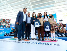 ENTREGAN ÚTILES ESCOLARES Y MOCHILAS A ESTUDIANTES DE NIVEL BÁSICO DE IRAPUATO Y PÉNJAMO.