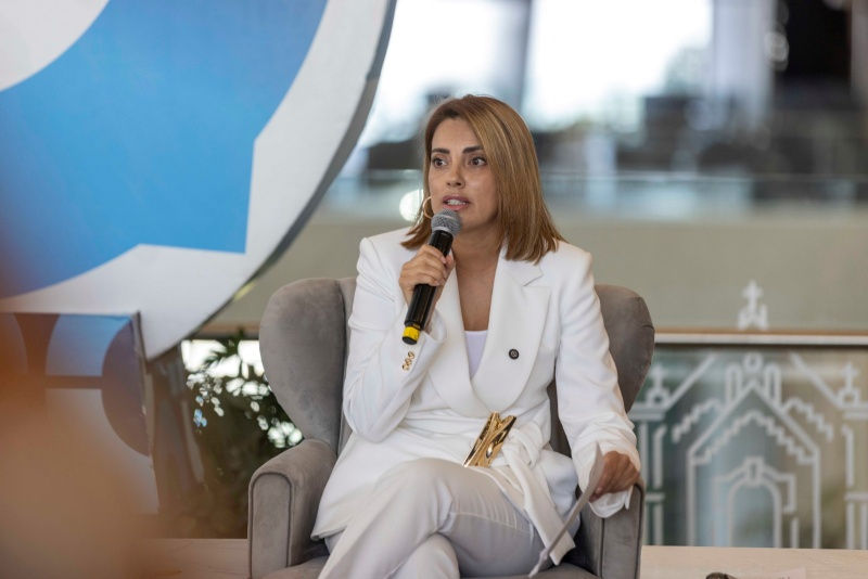 Laura Aguilar Roldán, detalló los resultados que mediante el despliegue permanente de más de mil servidores públicos en la calle obtuvieron de la mano de las familias queretanas, quienes viven sus retos.