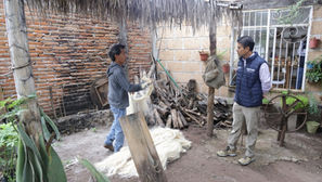 Titular de SEDESOQ visita talleres artesanales de Villa Progreso.