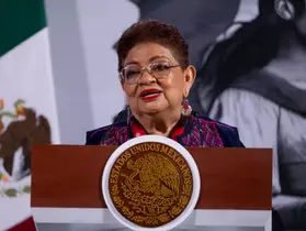 SE REGISTRAN 43 ASPIRANTES PARA ENCABEZAR LA FGR.