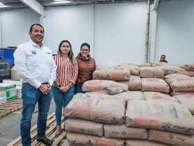 ENTREGA MUNICIPIO APOYOS BENEFICIANDO A 19 COLONIAS Y COMUNIDADES.