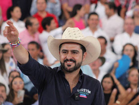 AGUSTÍN DORANTES AGRADECE A TODA LA GENTE QUE LE HIZO EL FAVOR DE RECIBIRLO.