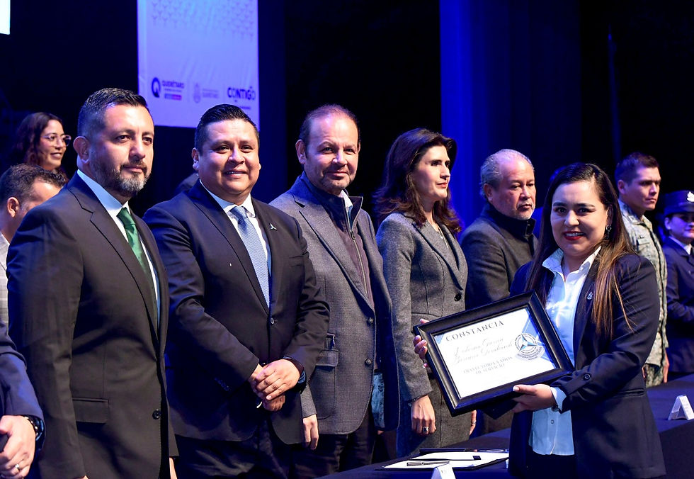 El comisionado estatal del Sistema Penitenciario, Gustavo López Acosta, refirió que desde la entidad se está gestando el penitenciarismo moderno, pues apenas el pasado mes de agosto se presentó el Modelo Penitenciario de Querétaro en el congreso de Prisiones de la Asociación Americana de Correccionales, en la ciudad de Filadelfia, Estados Unidos, siendo la primera ocasión en que un sistema penitenciario mexicano se ostenta como modelo de buenas prácticas y ejemplo de cómo pasar de la ingobernabilidad a ser referente en América Latina.