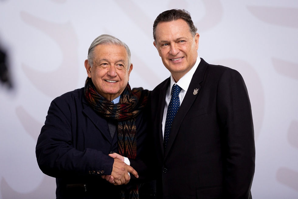 Al destacar que Querétaro tiene un muy buen gobierno y que desde la federación se trabaja de manera coordinada en beneficio del pueblo queretano, el presidente de México, Andrés Manuel López Obrador, firmó como testigo de honor el convenio de coordinación entre el gobernador, Mauricio Kuri González y el director general de la Comisión Nacional del Agua (CONAGUA), Germán Arturo Martínez Santoyo, con el propósito de garantizar el derecho humano al agua a la Zona Metropolitana del estado mediante la construcción del sistema El Batán Agua para Todos.