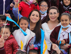 TERE JIMÉNEZ ENCABEZÓ EL INICIO DE LA CAMPAÑA ‘LOS SUEÑOS SE CONSTRUYEN EN EL AULA’.