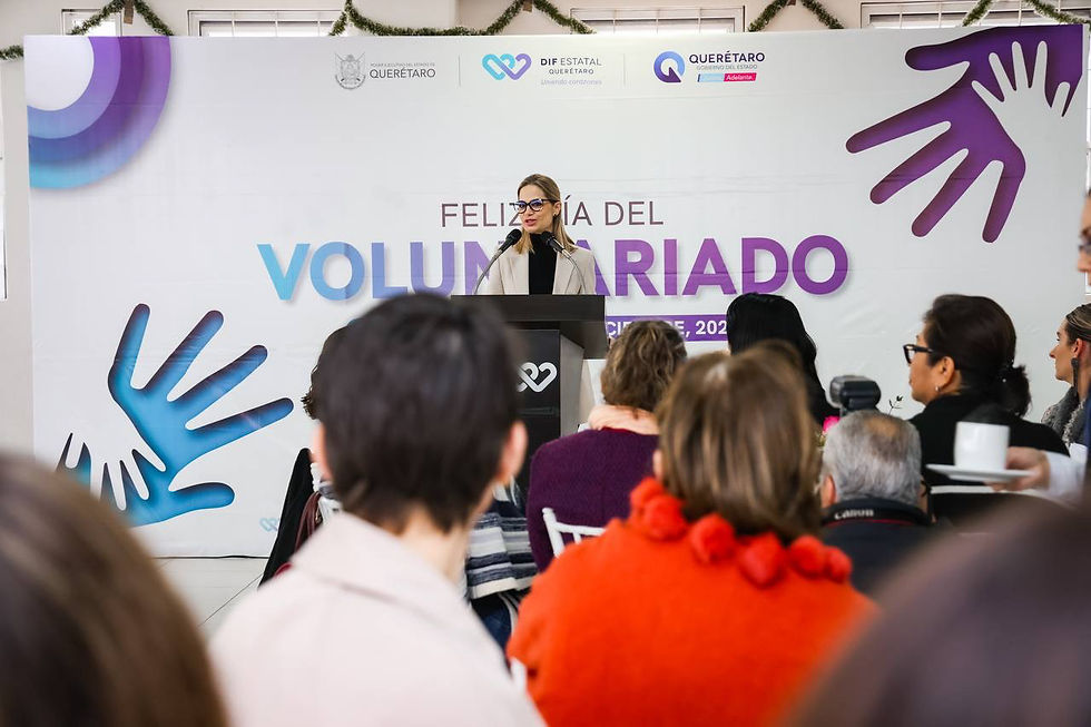 “Los voluntarios entregamos una parte de quienes somos, una parte de nuestra esencia, una parte de nuestro corazón y agradezco por encontrarme con personas como ustedes que al igual que yo estamos aquí haciendo un servicio social por los queretanos que más lo necesitan”, dijo.