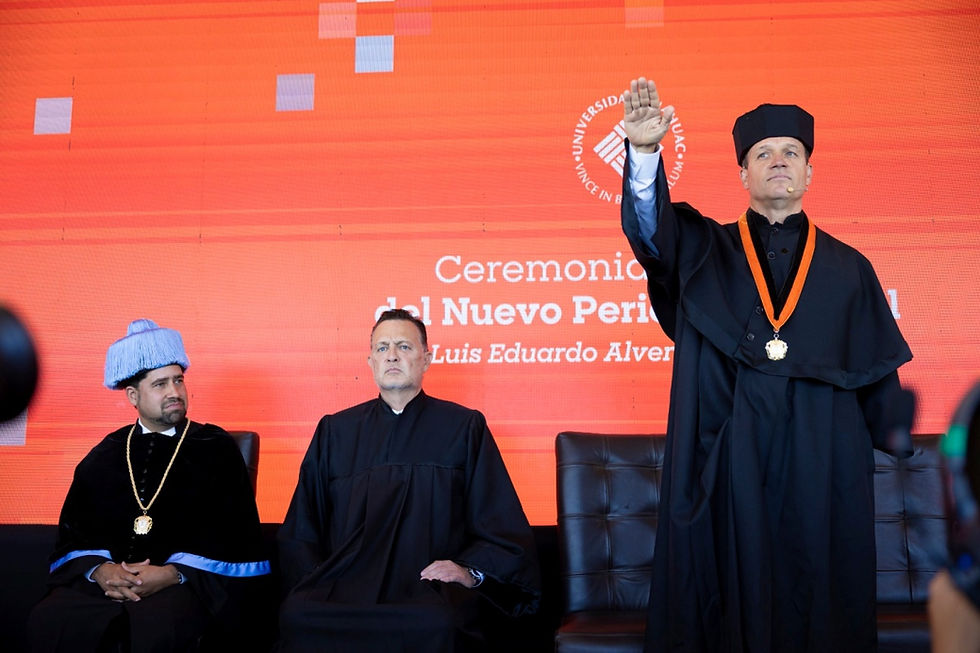 Mauricio Kuri González, al participar como testigo de honor en la toma de protesta de Luis Eduardo Alverde Montemayor, como rector de la Universidad Anáhuac.