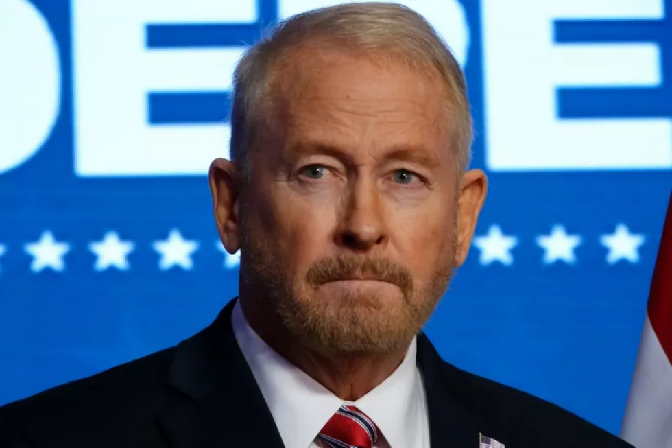 El mensaje de Johnson ocurre días después de que dos agentes de la CIA murieran durante un operativo.