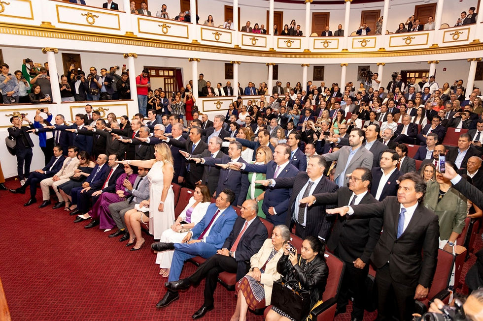 Hoy Querétaro se encuentra en una posición privilegiada para liderar una nueva revolución tecnológica dentro del ámbito empresarial e industrial, afirmó el gobernador, Mauricio Kuri González, al presidir la toma de protesta de la Mesa Directiva de la Cámara Nacional de la Industria de la Transformación (CANACINTRA) delegación Querétaro 2024-2025, que encabeza por segunda ocasión Esaú Magallanes Alonso.