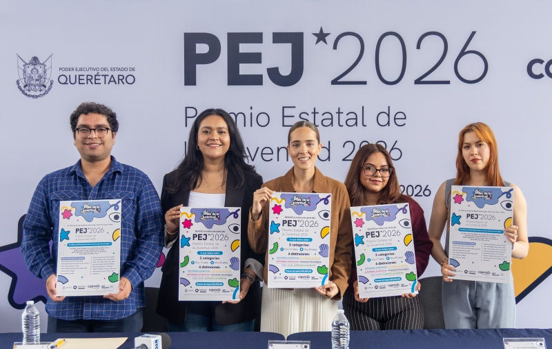 Presentación de la convocatoria del Premio Estatal de la Juventud 2026, traducida al otomí para fomentar la inclusión de jóvenes de comunidades indígenas en Querétaro.
