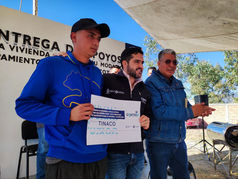 ENTREGA SEDESOQ APOYOS PARA VIVIENDA DIGNA Y TARJETA CONTIGO.