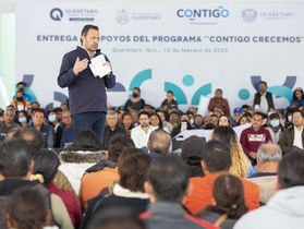 ENTREGA GOBERNADOR APOYOS A DEL PROGRAMA CONTIGO CRECEMOS.