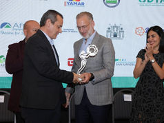 San Juan del Río recibe distintivo por buenas prácticas en sustentabilidad, ética y responsabilidad social.