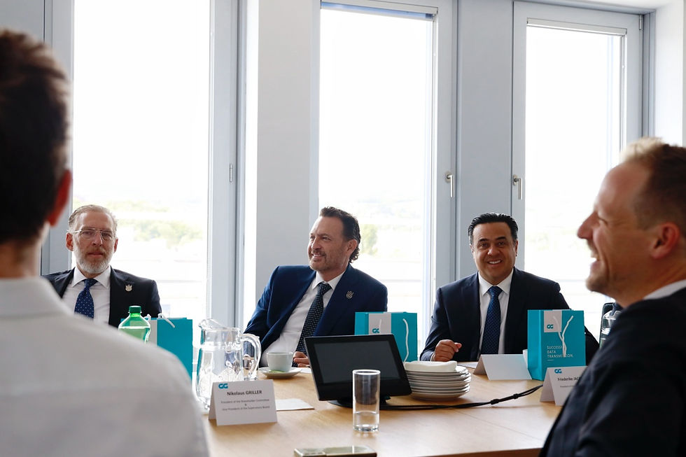 Al anuncio de inversión, donde se llevó a cabo la presentación de las capacidades automotrices del Estado, así como la búsqueda de estrategias que beneficien el desarrollo de la cadena de proveeduría de la empresa, asistió por parte de la firma austriaca, Holger Fastabend, miembro del Consejo de Administración, así como el Presidente Municipal de Querétaro, el Secretario de Desarrollo Sustentable y el Director de Fomento Industrial de la SEDESU.