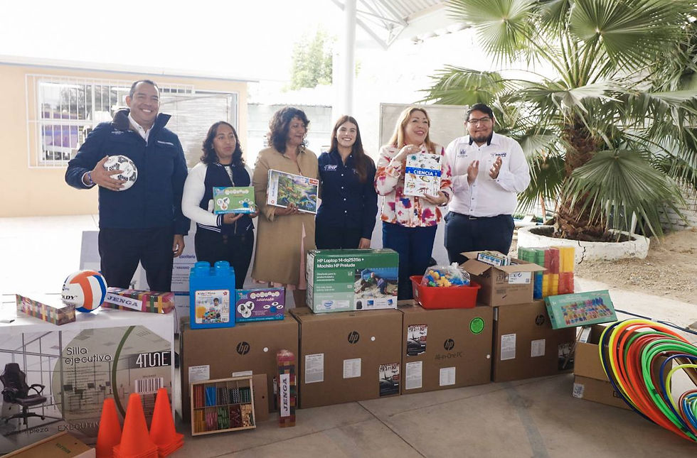 En el evento -realizado en la escuela primaria Adolfo López Mateos, ubicada en el Barrio de La Concepción-, Georgina Sánchez informó sobre el material donado a la institución educativa, que consiste en dos toneladas de cemento, un millar de block, cuatro computadoras de escritorio, un escritorio, tres lockers, sillas ejecutivas, laptops, cubetas de pintura blanca, tres pizarrones, tres botes de basura, materiales deportivos y didácticos.