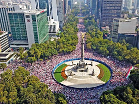 EL INE GOZA PLENAMENTE DE SUS DERECHOS A LA LIBRE MANIFESTACIÓN Y EXPRESIÓN DE LAS IDEAS.