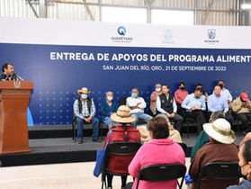 ROBERTO CABRERA, EN EQUIPO CON MAURICIO KURI, ENTREGA APOYOS DEL PROGRAMA ALIMENTARIO.