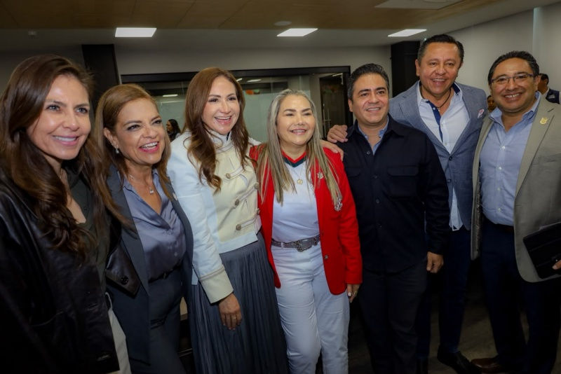 Recibe gabinete legal y ampliado capacitación en perspectiva de género.