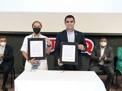 FIRMAN UPQ E IQM CONVENIO PARA RECIBIR CAPACITACIÓN Y ASESORÍA PSICO JURÍDICA.