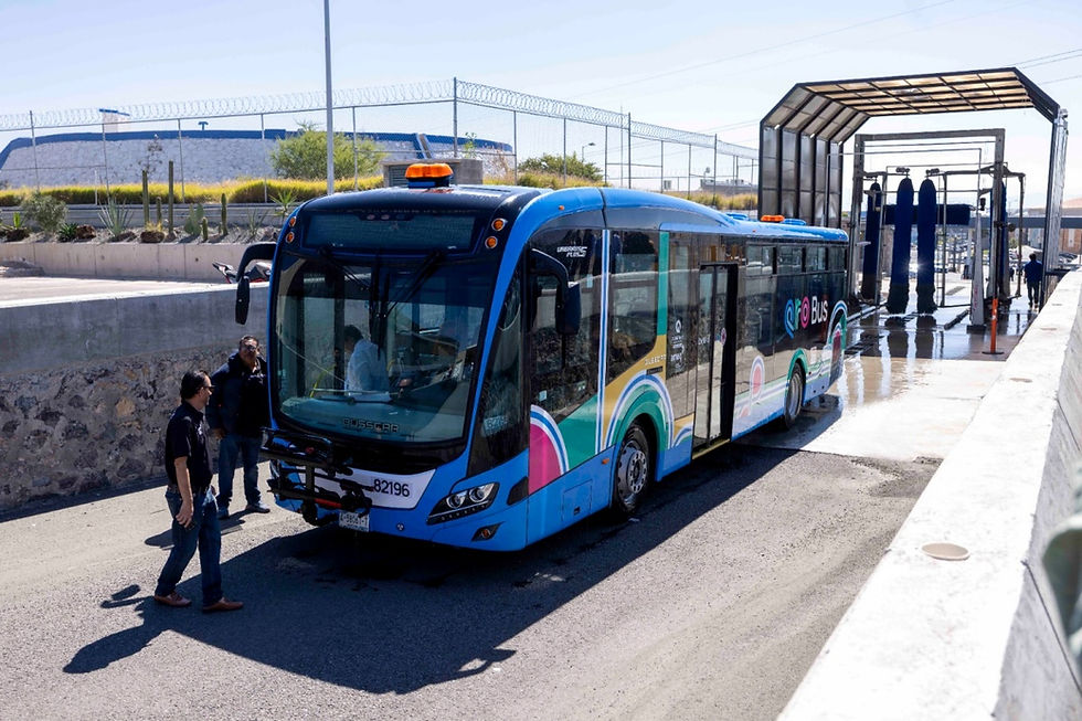 El titular del Poder Ejecutivo estatal, en compañía del director de la AMEQ, encabezó un recorrido por las instalaciones.