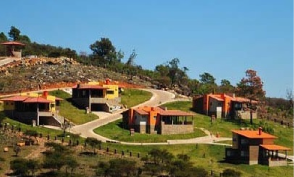Cartel de 2020 en donde el Departamento del Tesoro incluyó a tres conjuntos de cabañas de Tapalpa como parte de un esquema de lavado de dinero del Cártel Jalisco Nueva Generación.