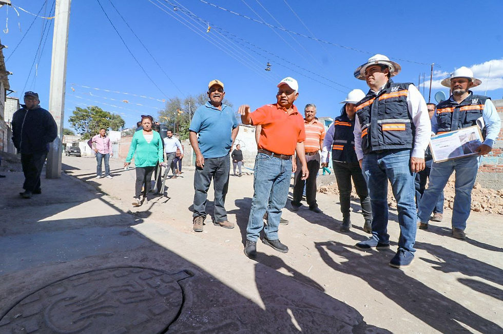 La rehabilitación de ambas calles, que beneficiará a 830 habitantes, es ejecutada a partir de la gestión de la ciudadanía y del delegado de San Germán, Simeón Jaramillo Olalde. Su implementación es gracias a las contribuciones de las y los sanjuanenses y forma parte del cumplimiento de los compromisos asumidos por el alcalde Roberto Cabrera para cuidar la calidad de vida y mejorar la movilidad en San Juan del Río.